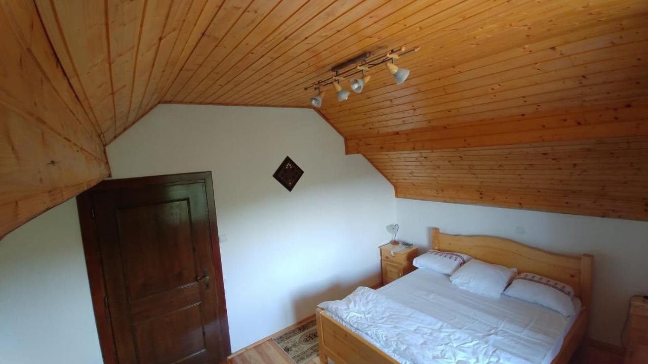 Casa Darius Villa Novaci-Străini Екстериор снимка