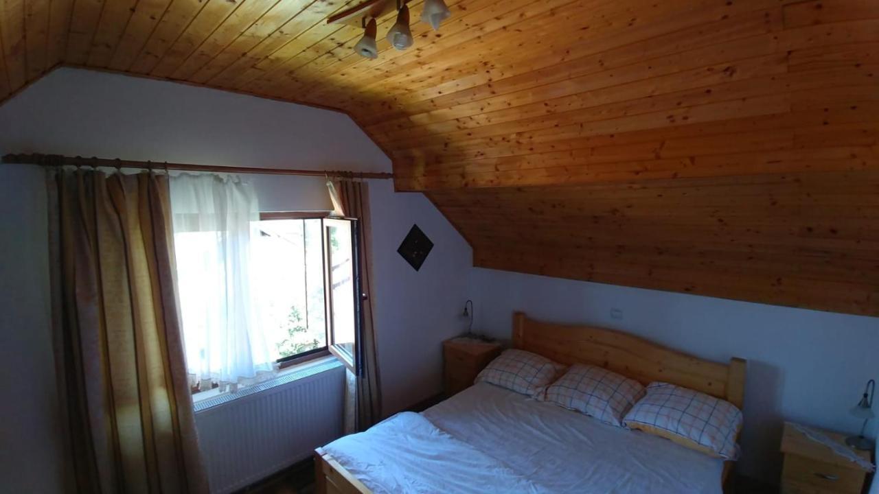 Casa Darius Villa Novaci-Străini Екстериор снимка