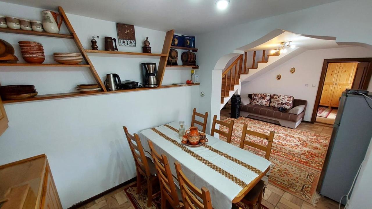 Casa Darius Villa Novaci-Străini Екстериор снимка